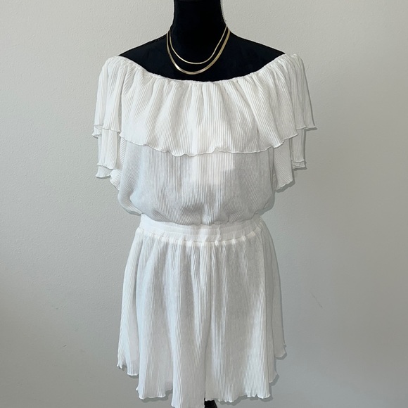 Free The Roses Romper 🌹 - Picture 2 of 5